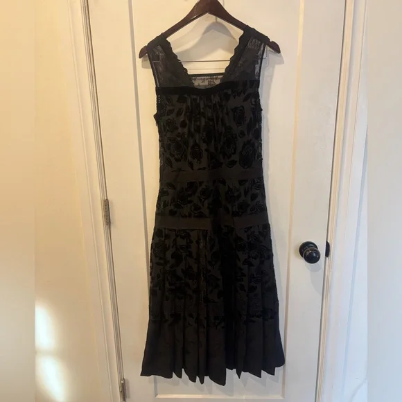 Coach Black Floral lace and velvet Maxi Dress - Picture 5 of 17